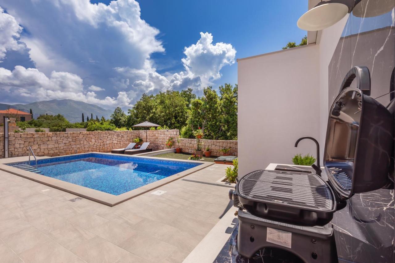 Apartment Holiday Home Doma, Cilipi Near Dubrovnik ภายนอก รูปภาพ