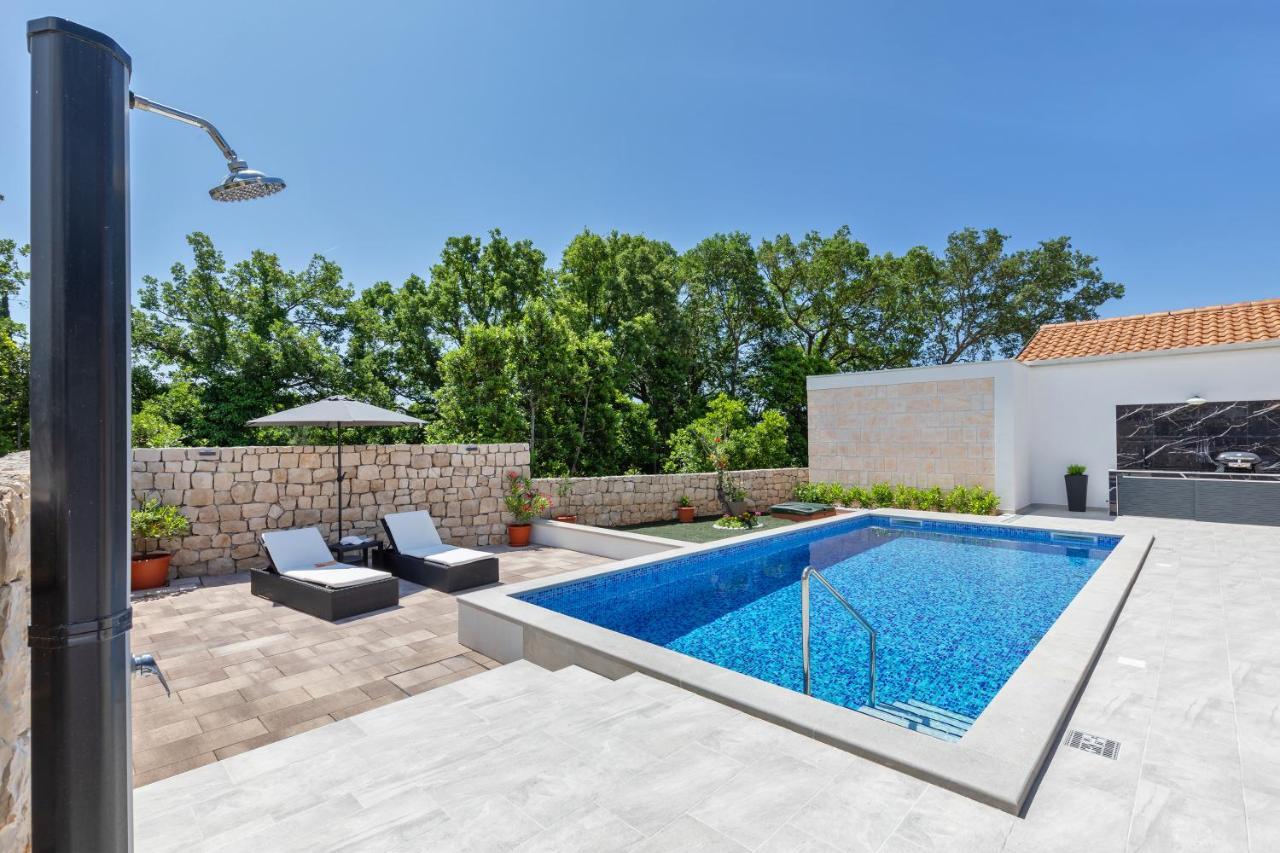 Apartment Holiday Home Doma, Cilipi Near Dubrovnik ภายนอก รูปภาพ