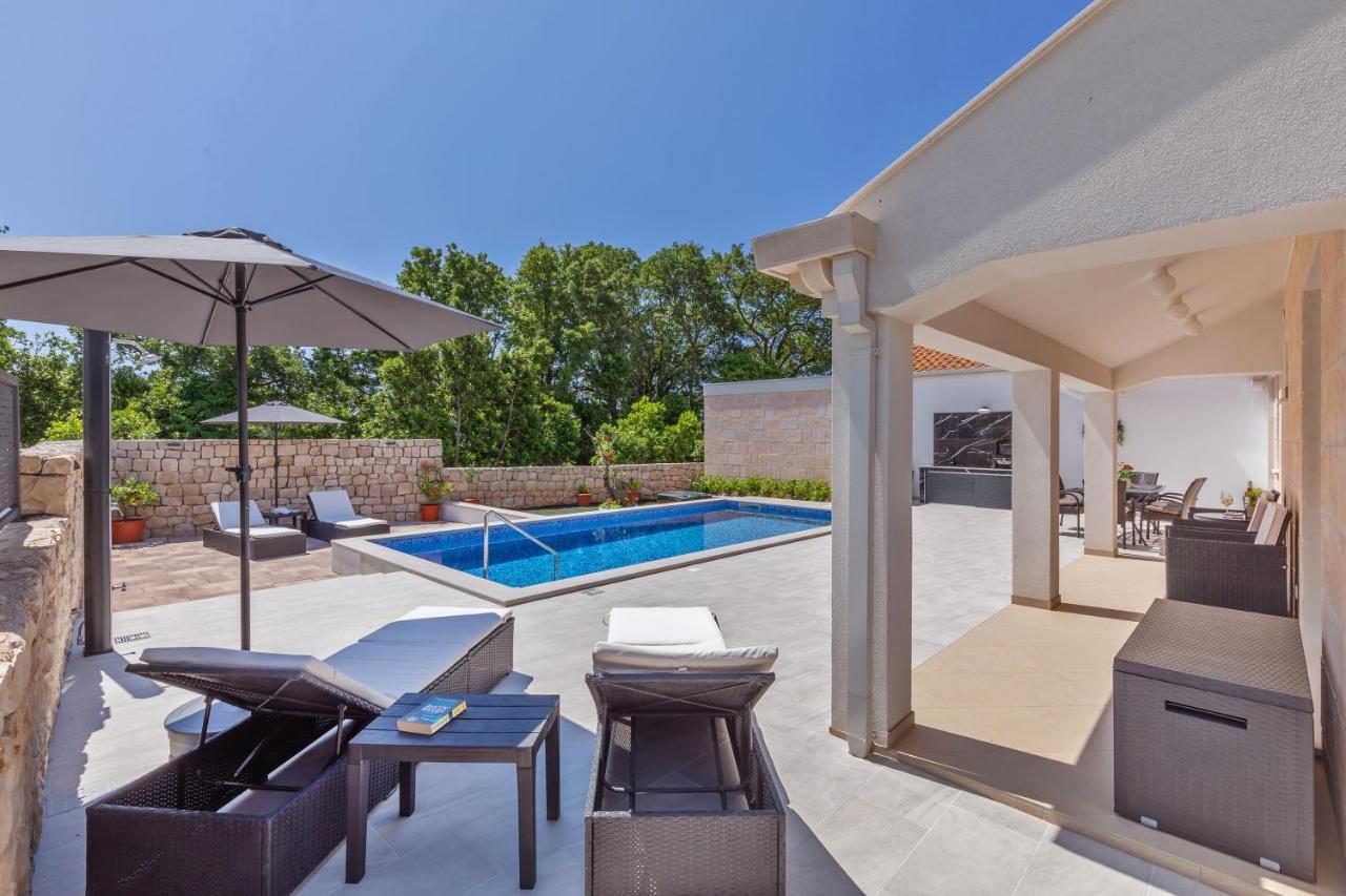 Apartment Holiday Home Doma, Cilipi Near Dubrovnik ภายนอก รูปภาพ