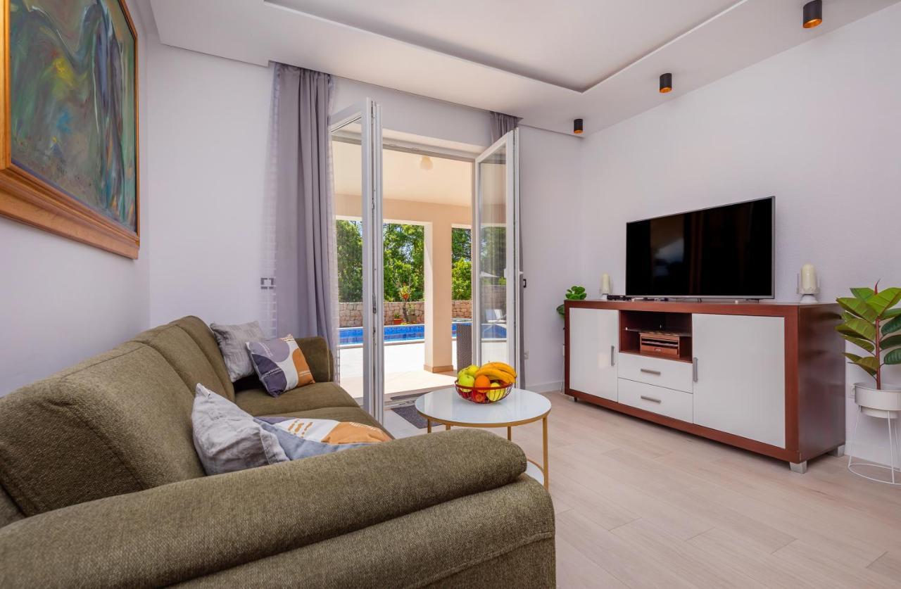Apartment Holiday Home Doma, Cilipi Near Dubrovnik ภายนอก รูปภาพ