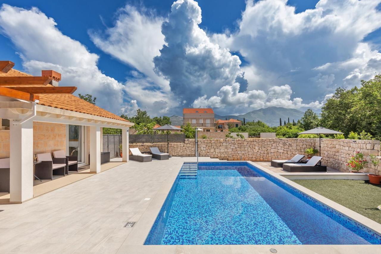 Apartment Holiday Home Doma, Cilipi Near Dubrovnik ภายนอก รูปภาพ