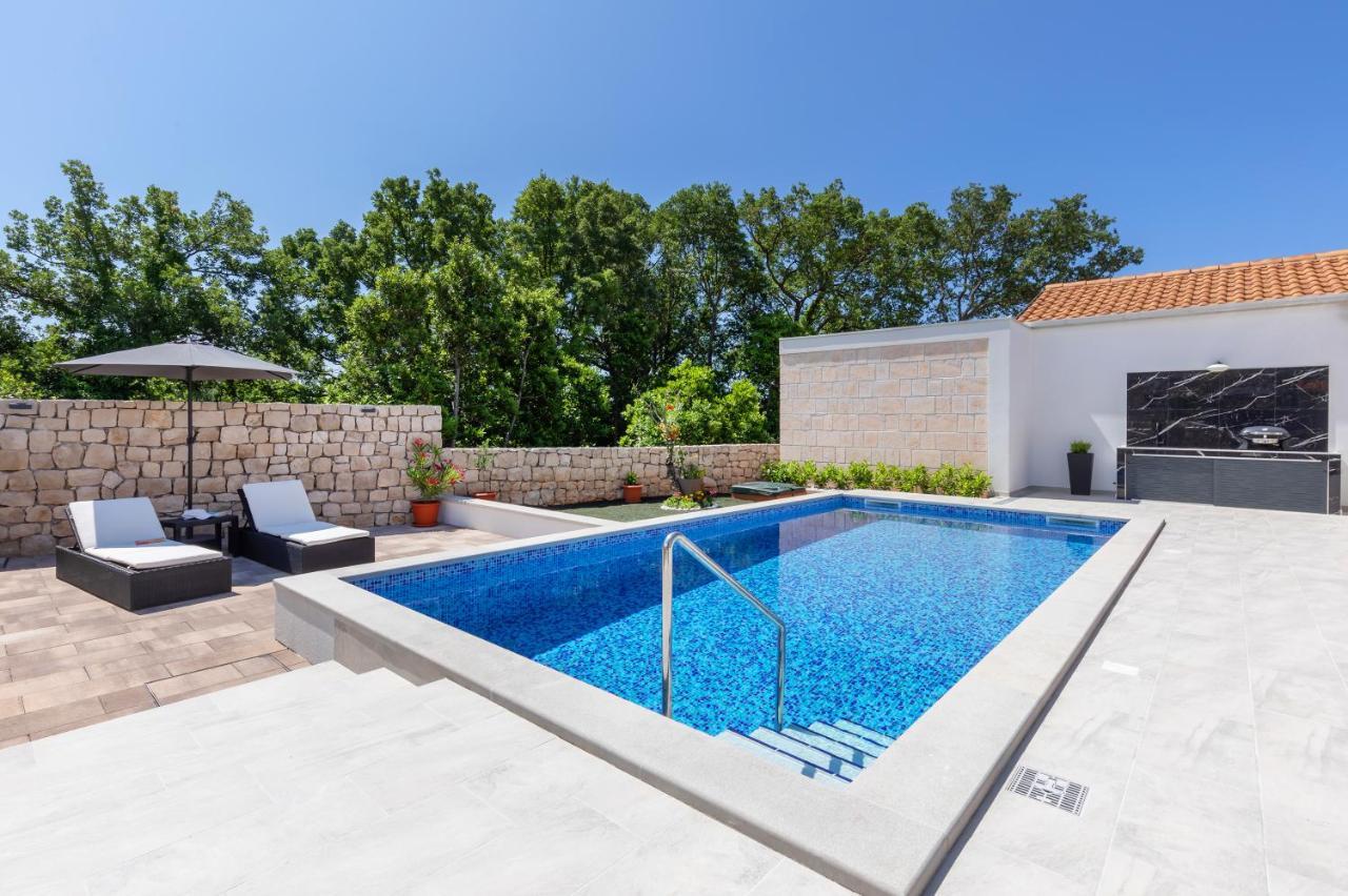 Apartment Holiday Home Doma, Cilipi Near Dubrovnik ภายนอก รูปภาพ