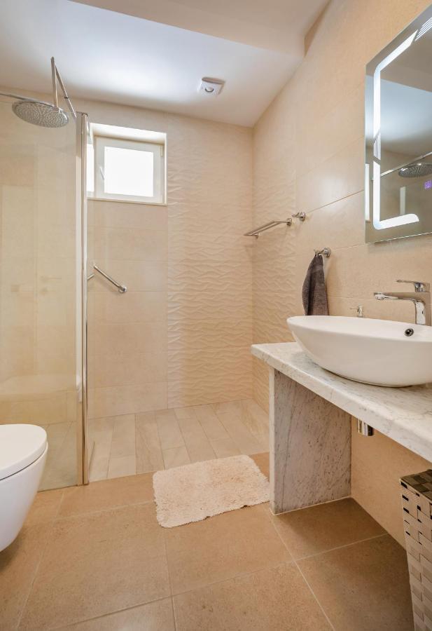 Apartment Holiday Home Doma, Cilipi Near Dubrovnik ภายนอก รูปภาพ